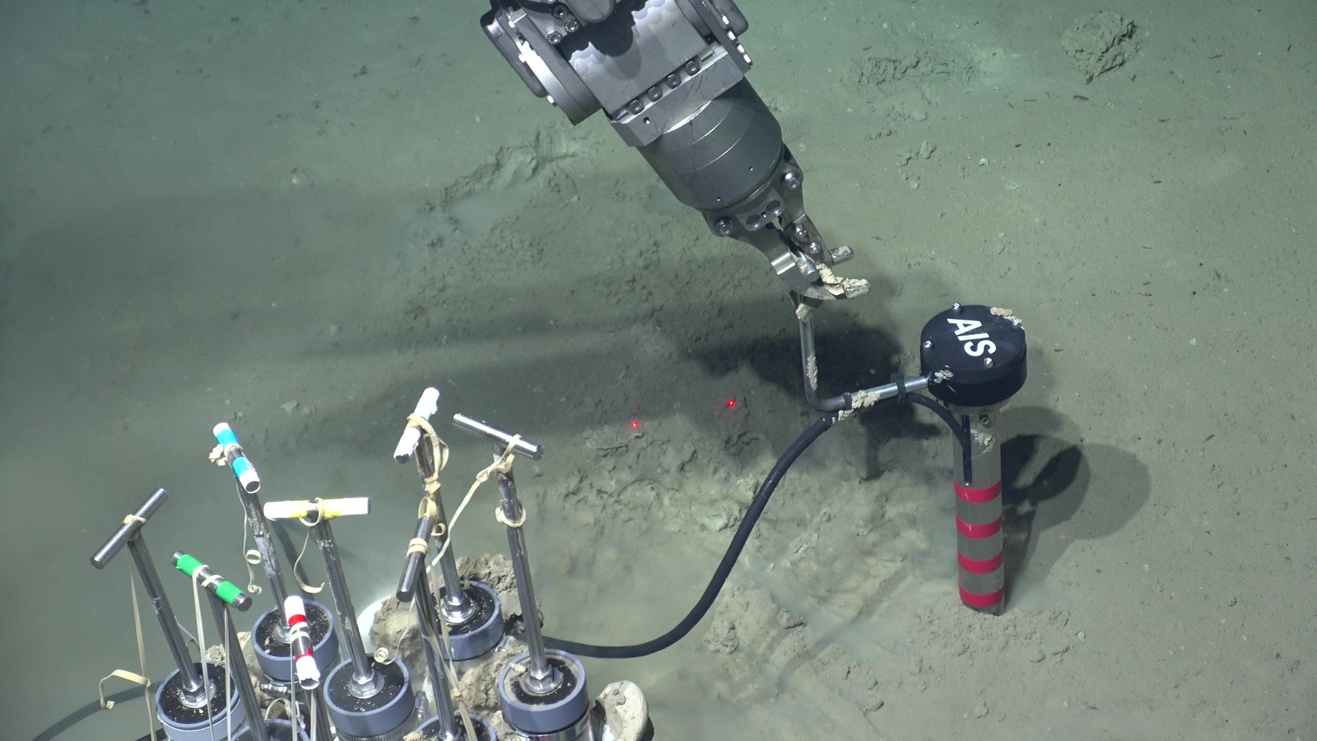 Testing chemical sensors. Courtesy of Anna Michel, WHOI and Adam Soule, URI; NSF/HOV Alvin, 2022 © Woods Hole Oceanographic Institution.